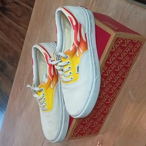 Van's Era Flame and classic white suede tennis shoe Unisex Sz. 8W/ 6.5 Men